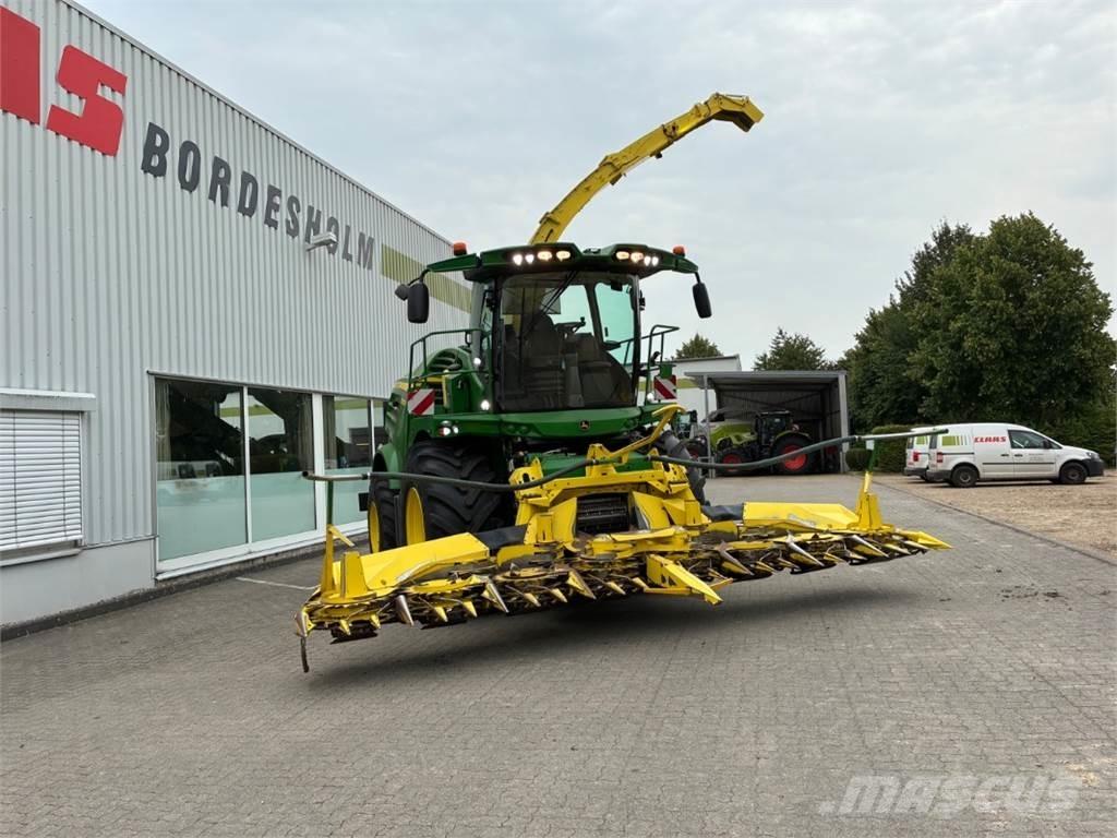 John Deere 8300i Forage harvesters