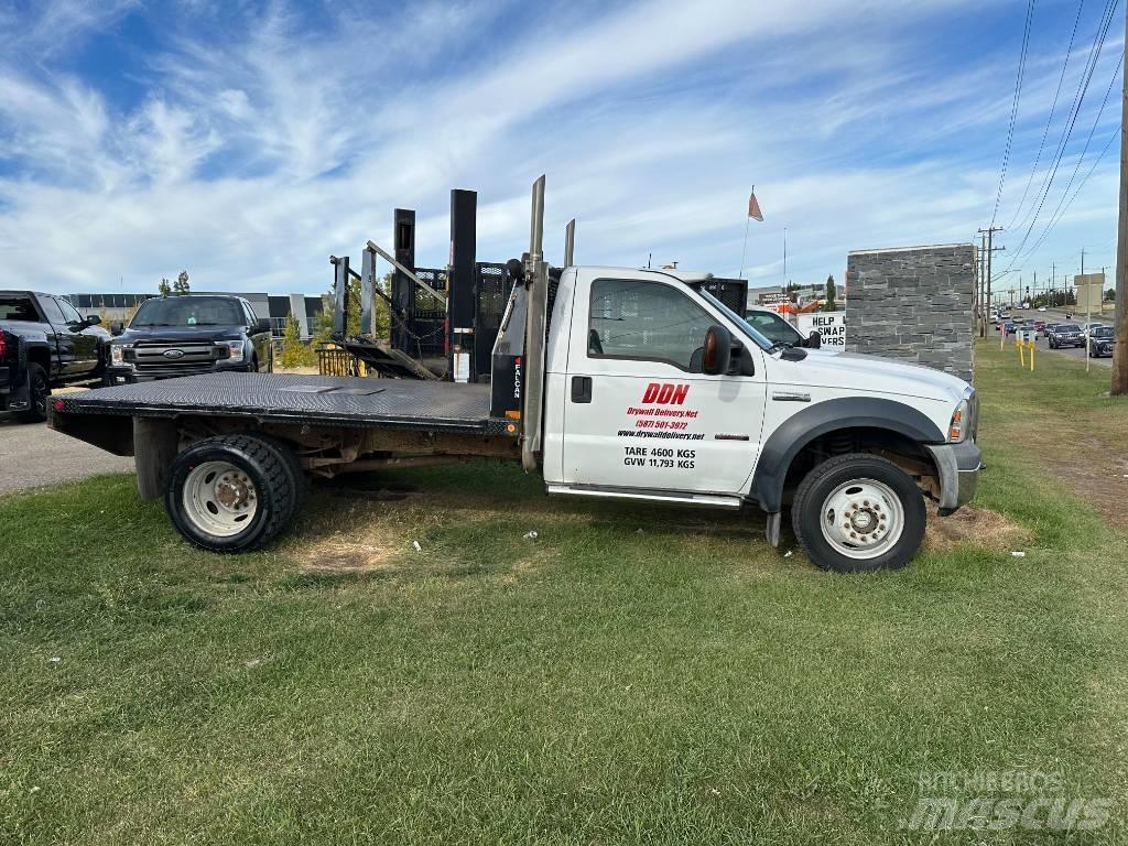 Ford F 550 XLT Flatbed/Dropside trucks