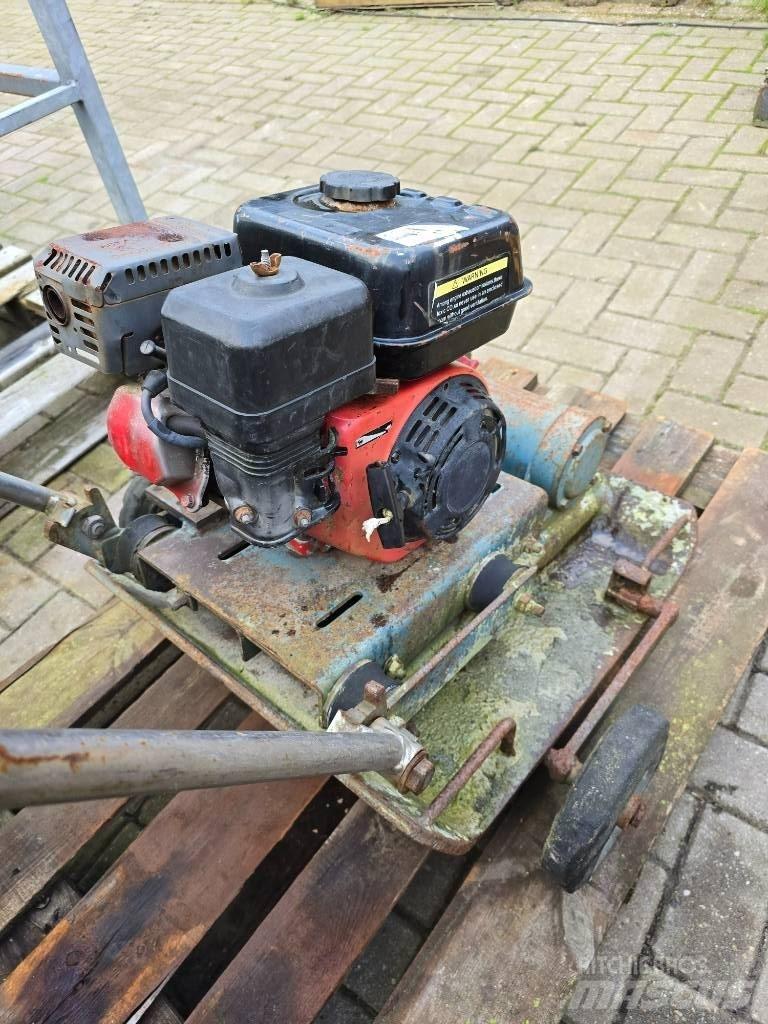  Errut 2 ton Vibrator compactors