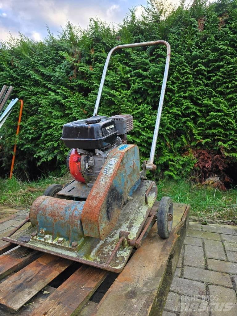  Errut 2 ton Vibrator compactors