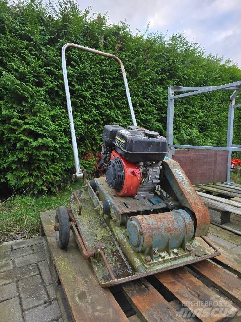  Errut 2 ton Vibrator compactors