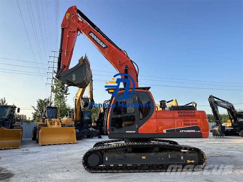 Doosan DX 225 LCA Crawler excavators