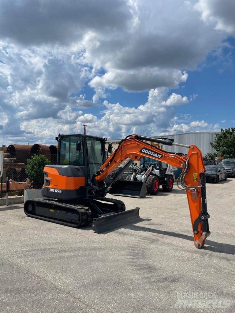 Doosan DX55r Mini excavators < 7t