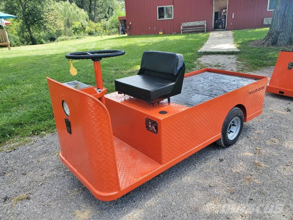 Taylor-Dunn C432 Towing truck