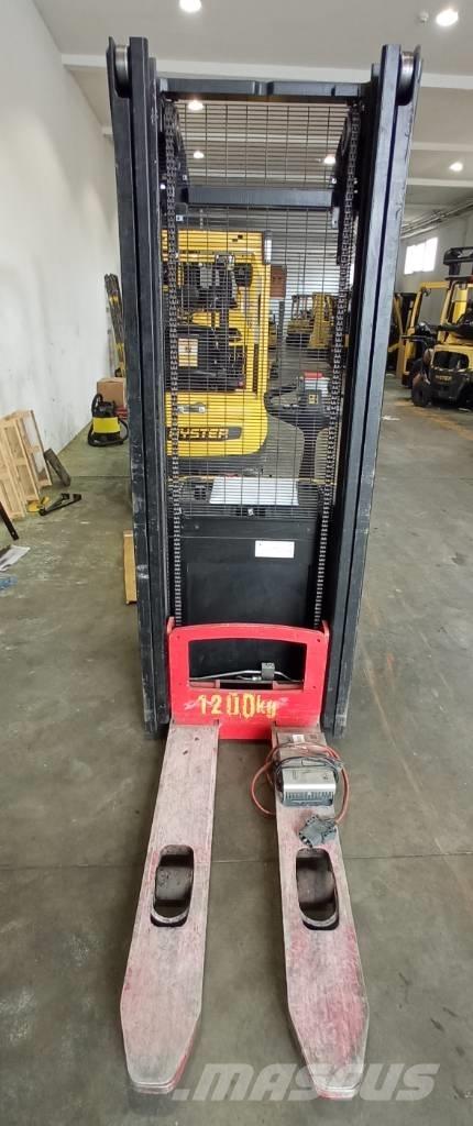 Hyster S 1.2 Hand pallet stackers