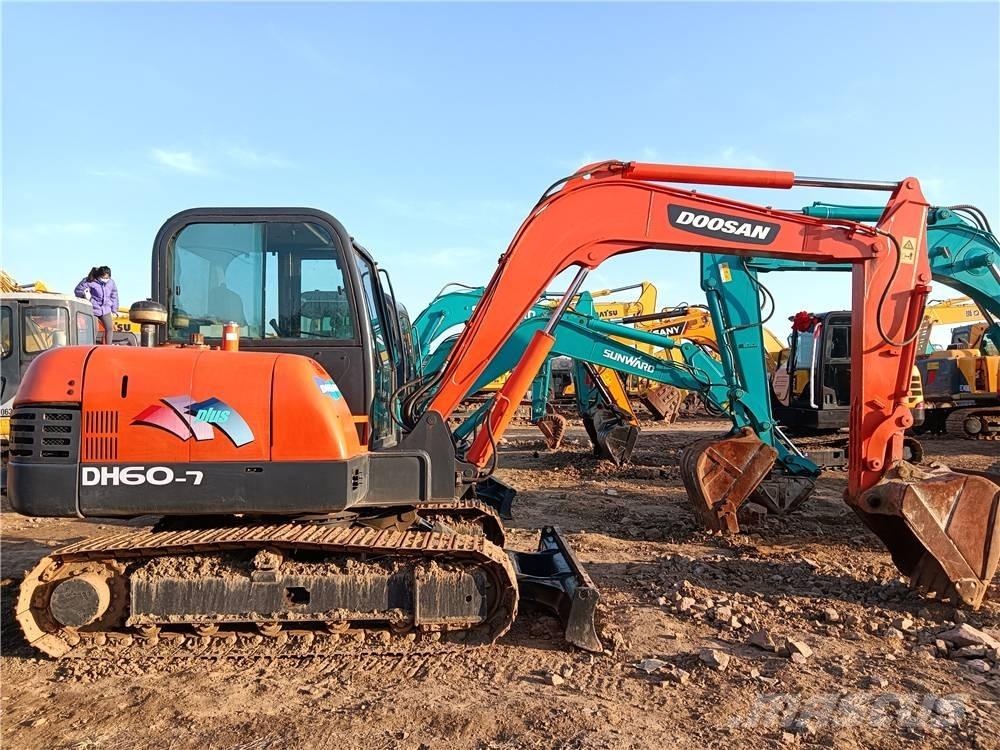 Doosan DH60-7 Mini excavators < 7t