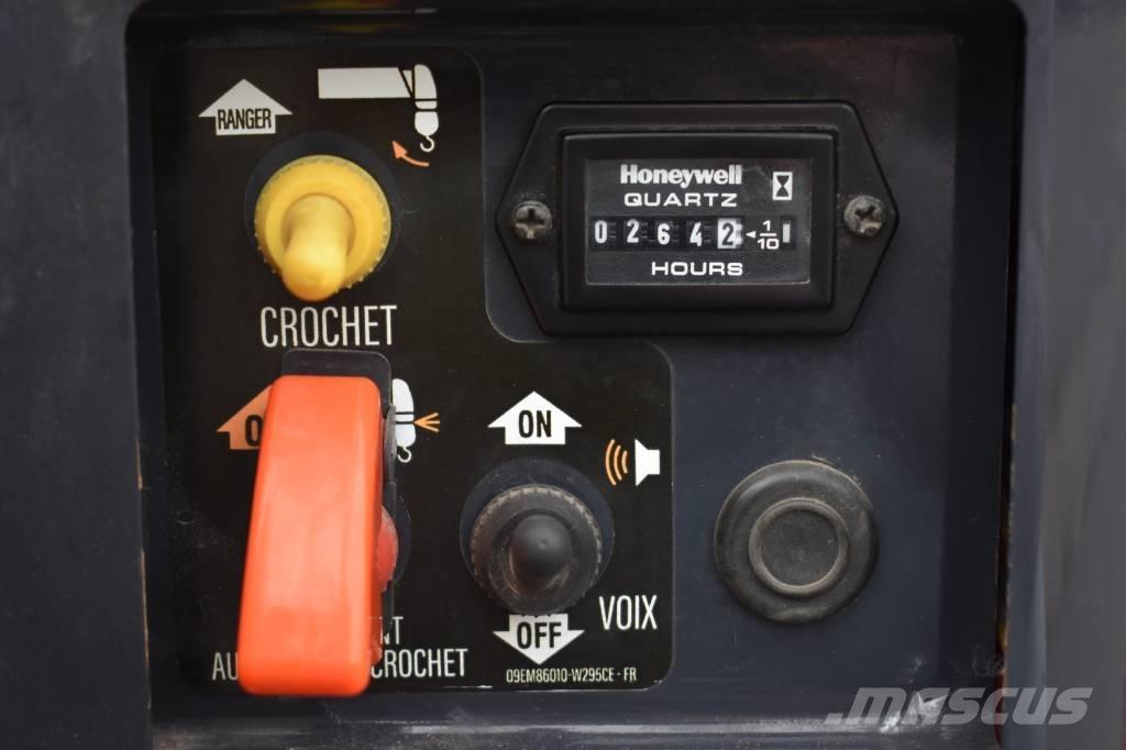 Unic URW 295 Mini cranes