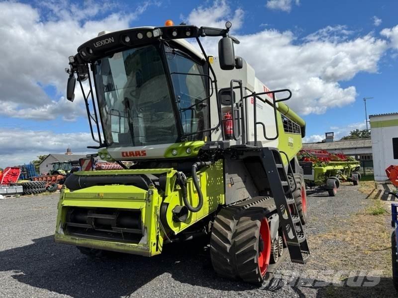 CLAAS LEXION 6900 Combine harvesters