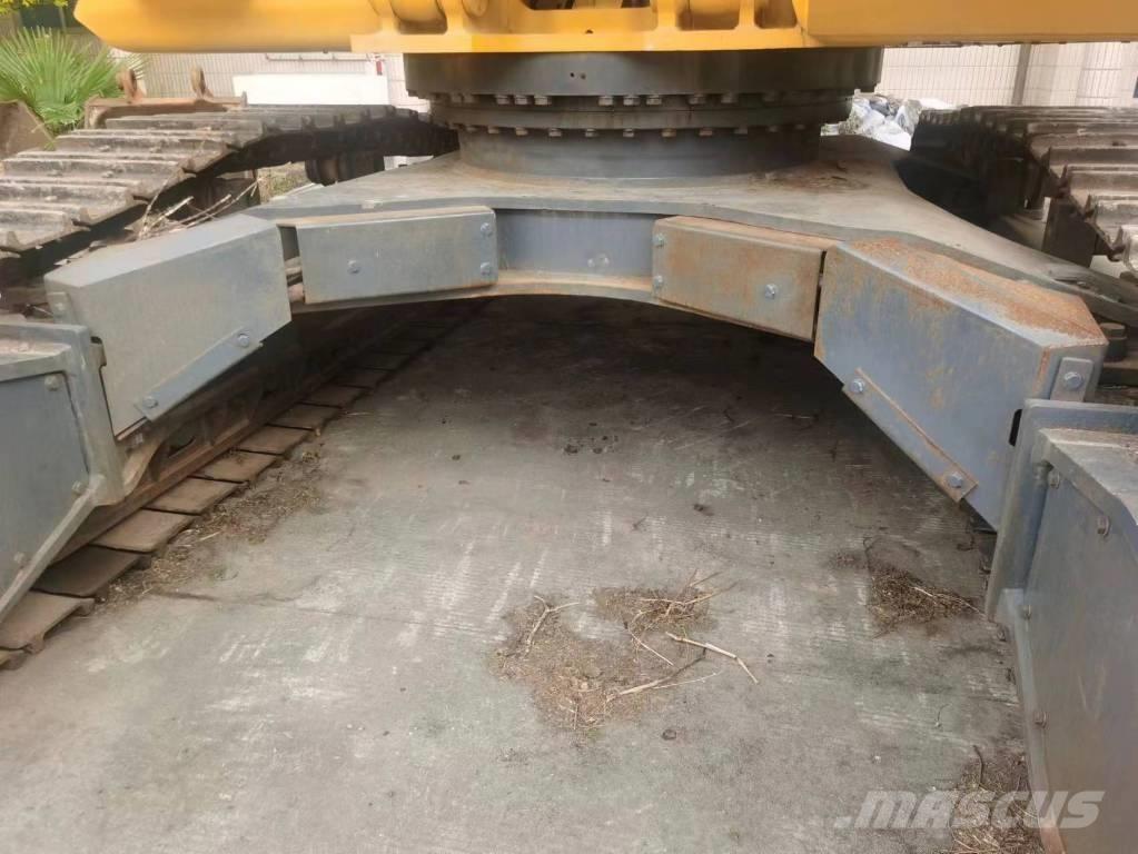 Komatsu PC 400-8 Crawler excavators