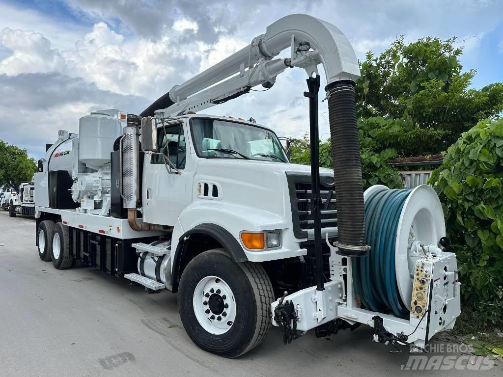 Sterling LT 8500 Sewage disposal Trucks