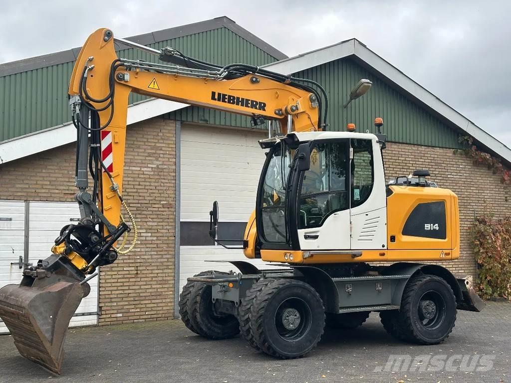 Liebherr A914 Wheeled excavators