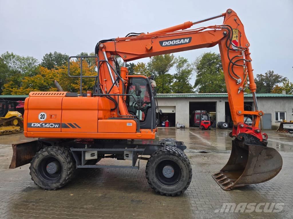 Doosan DX 140-W Wheeled excavators