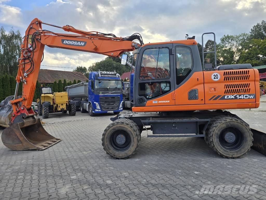Doosan DX 140-W Wheeled excavators