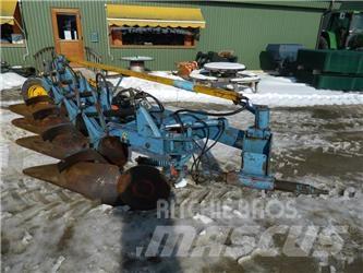 Överum 4 Conventional ploughs