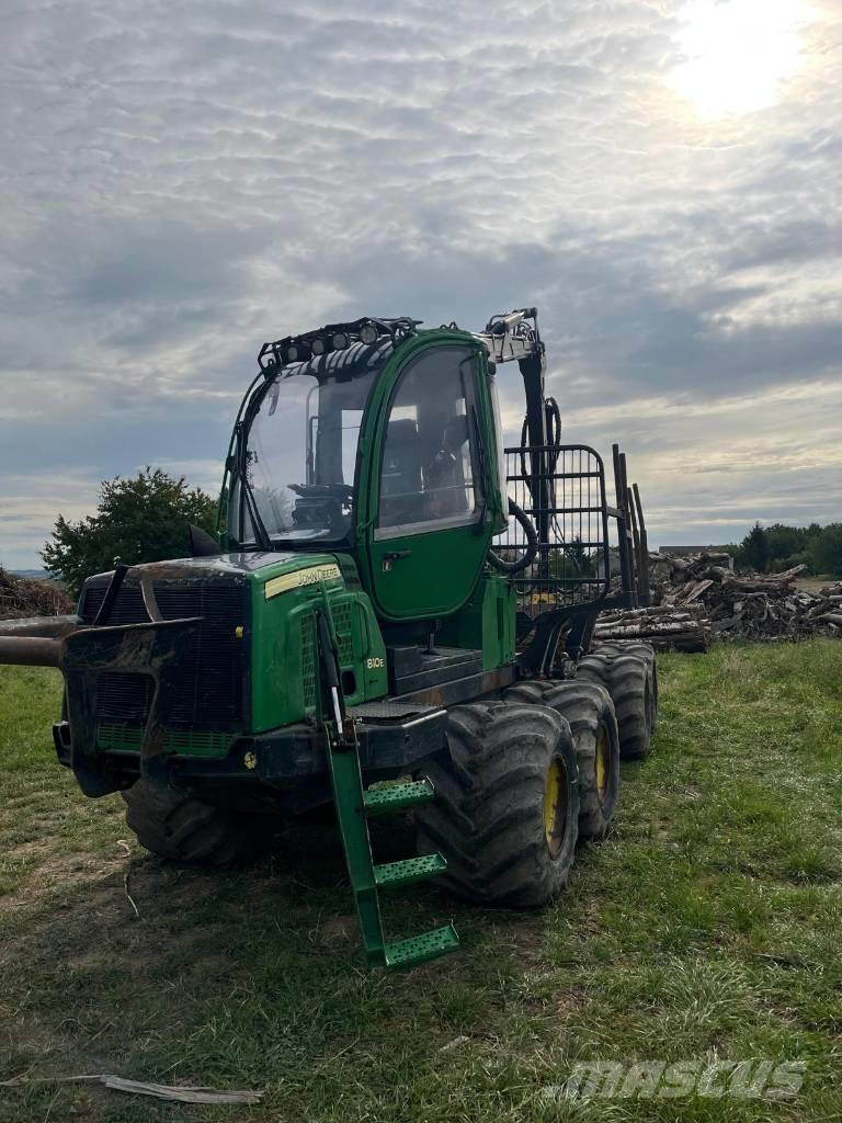John Deere 810 E Forwarders
