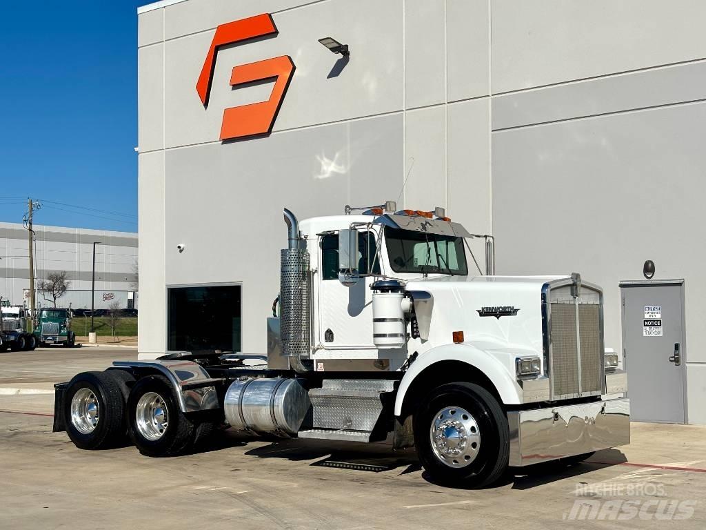 Kenworth W 900 Truck Tractor Units