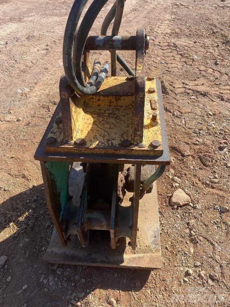 Tramac TR9 Vibrator compactors