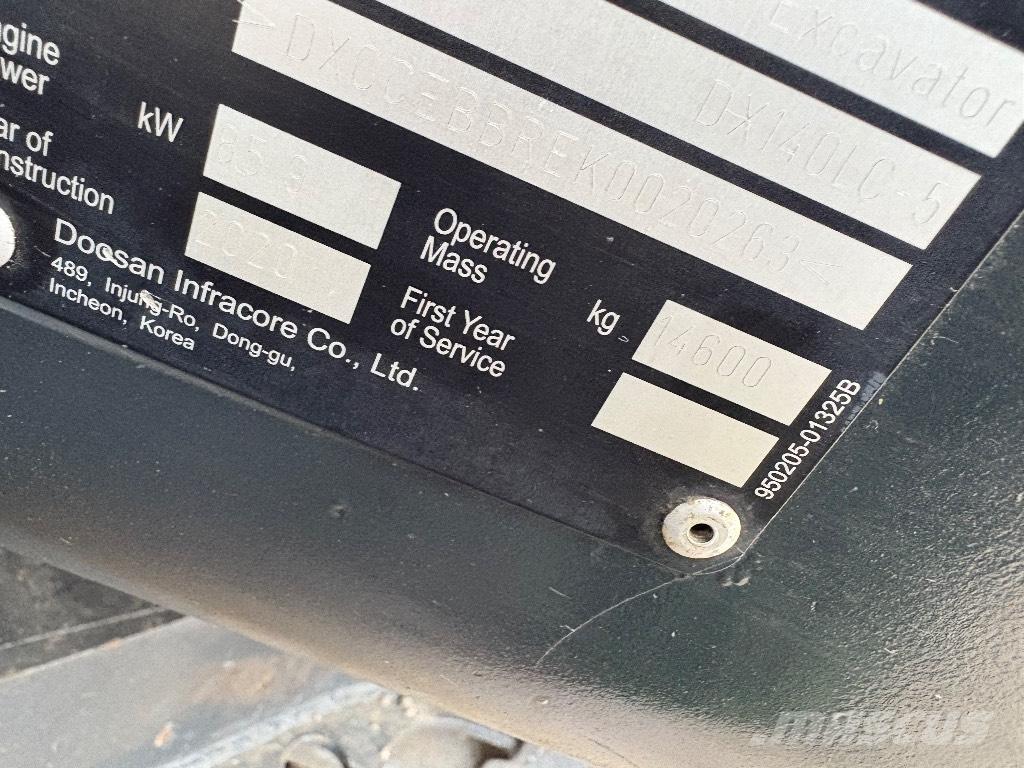 Doosan DX 140 LC Crawler excavators
