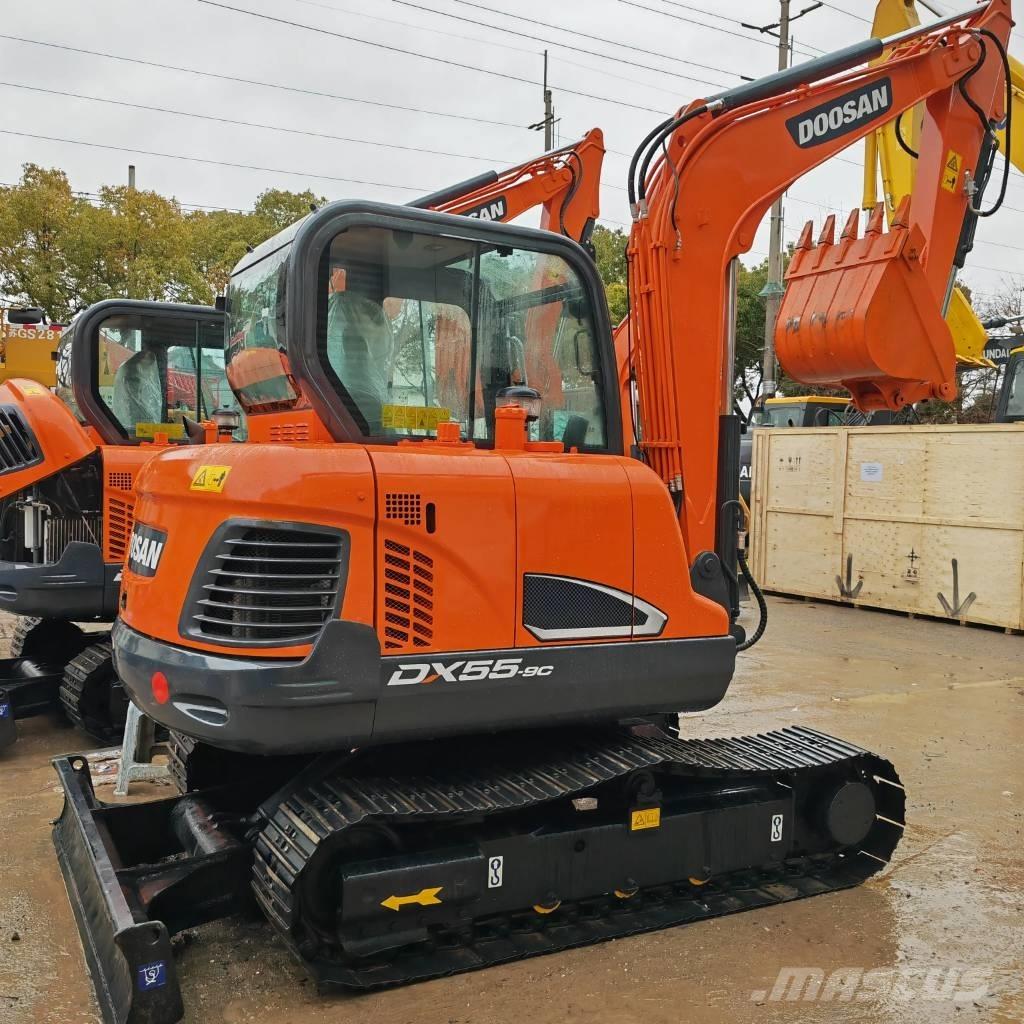 Doosan DX 55 Mini excavators < 7t