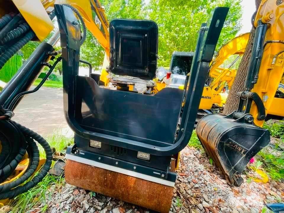 CAT 303 Mini excavators < 7t