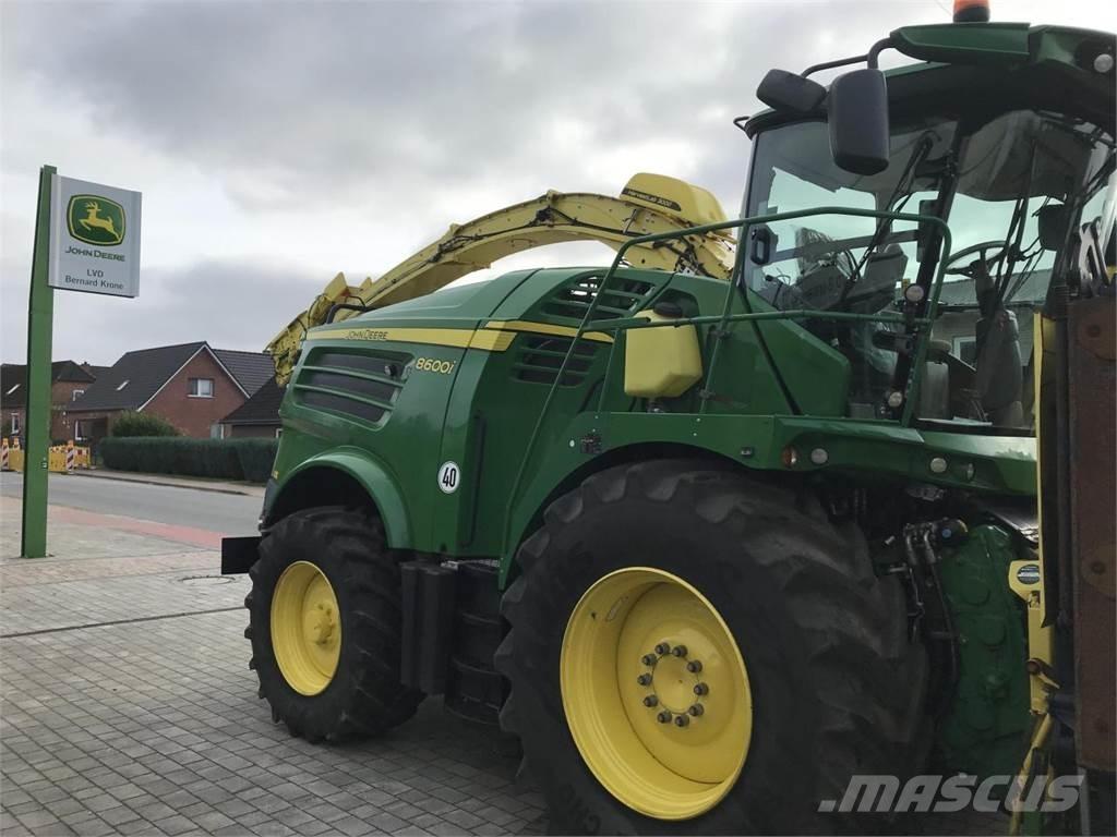John Deere 8600 Self-propelled foragers