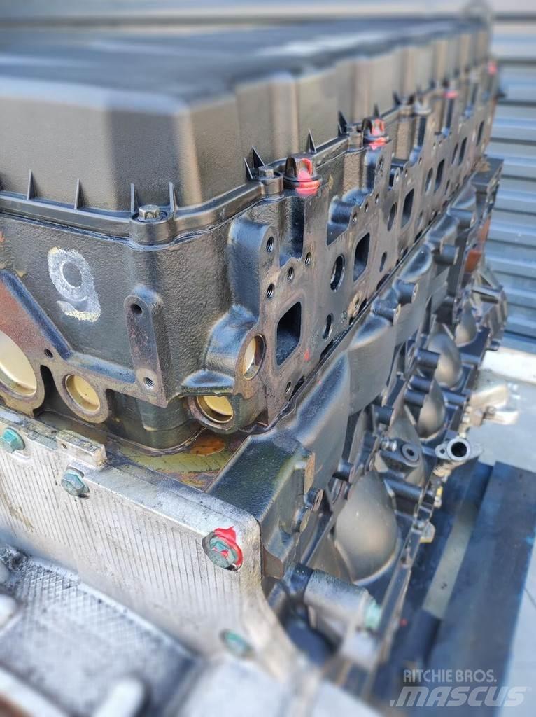MAN D3876 560 hp Engines