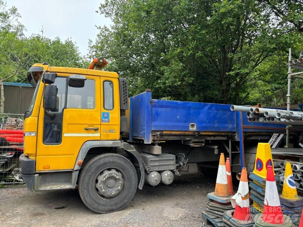 Volvo FL 220 Flatbed/Dropside trucks