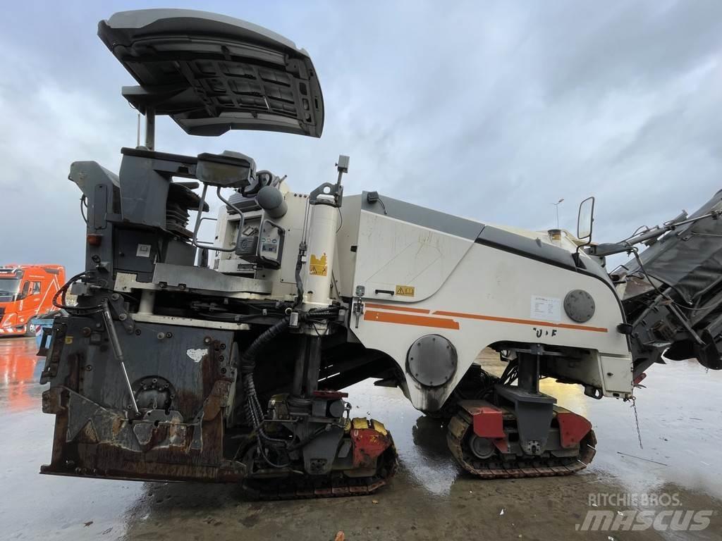 Wirtgen W 100 F Asphalt cold milling machines