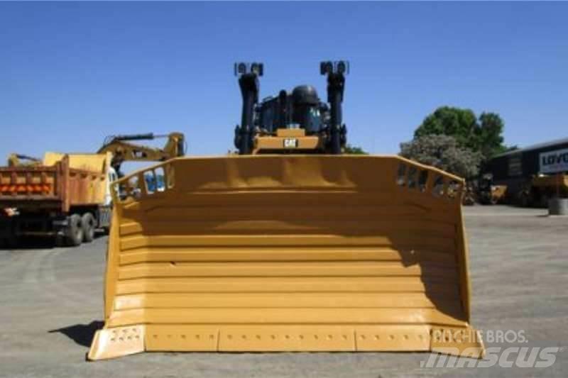 CAT D8R Crawler dozers