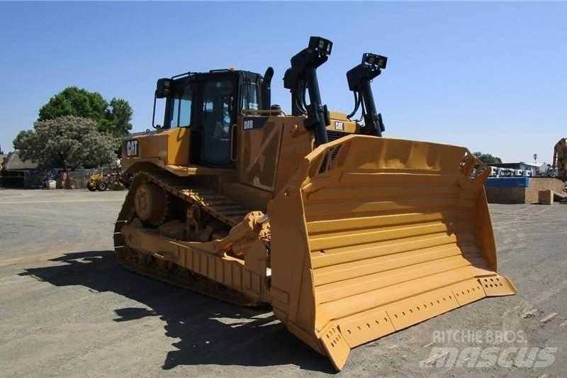 CAT D8R Crawler dozers