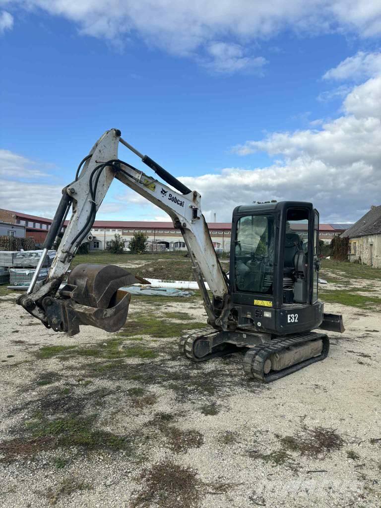Bobcat E 32 Mini excavators < 7t