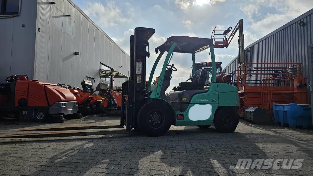 Mitsubishi FG 35 N LPG trucks