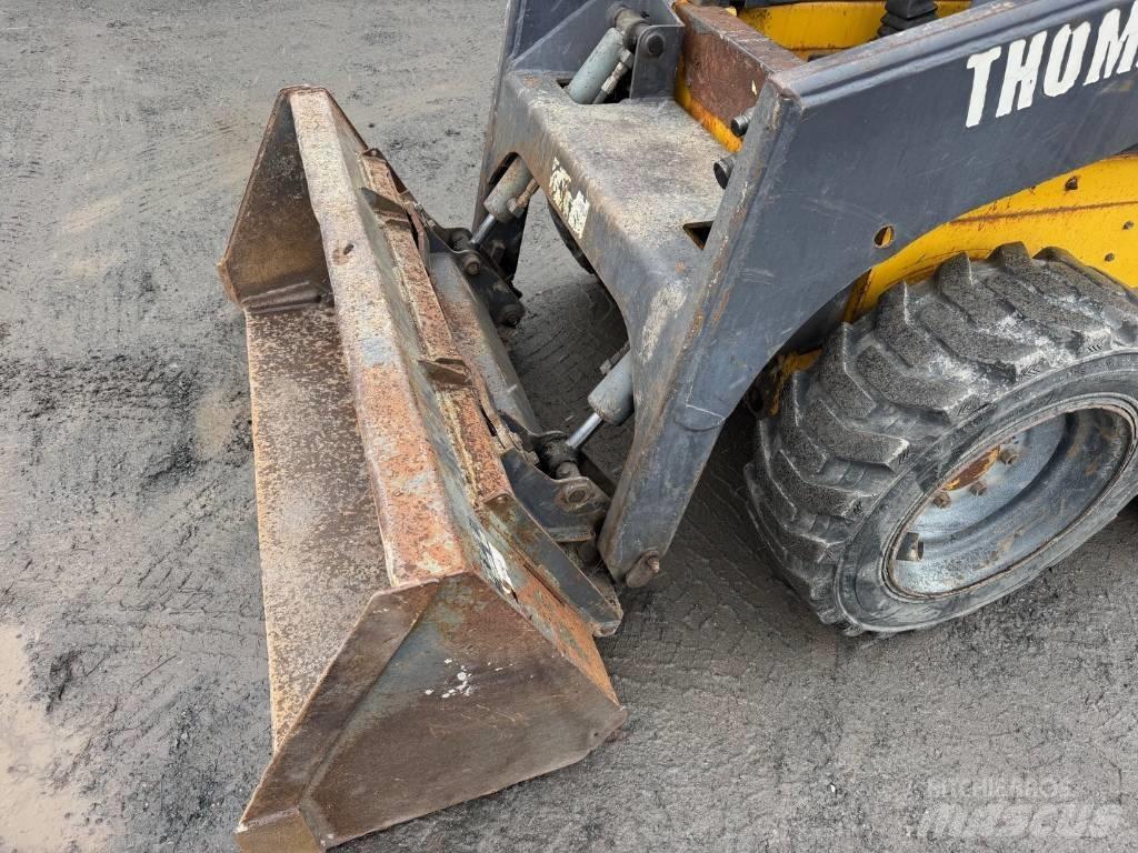 Thomas T137 Skid steer loaders