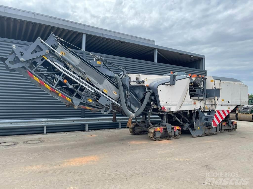Wirtgen W 210 Asphalt cold milling machines