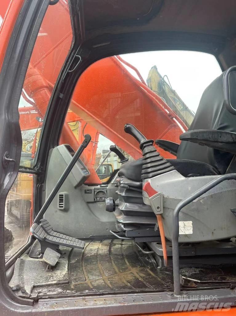 Doosan DX 225 Crawler excavators