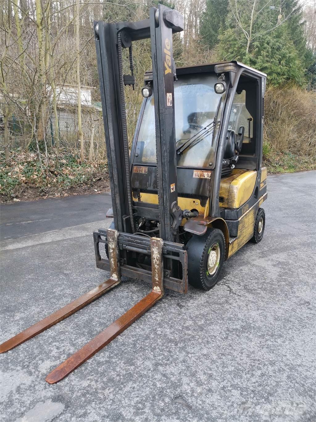 Yale GDP25VX-V Diesel trucks