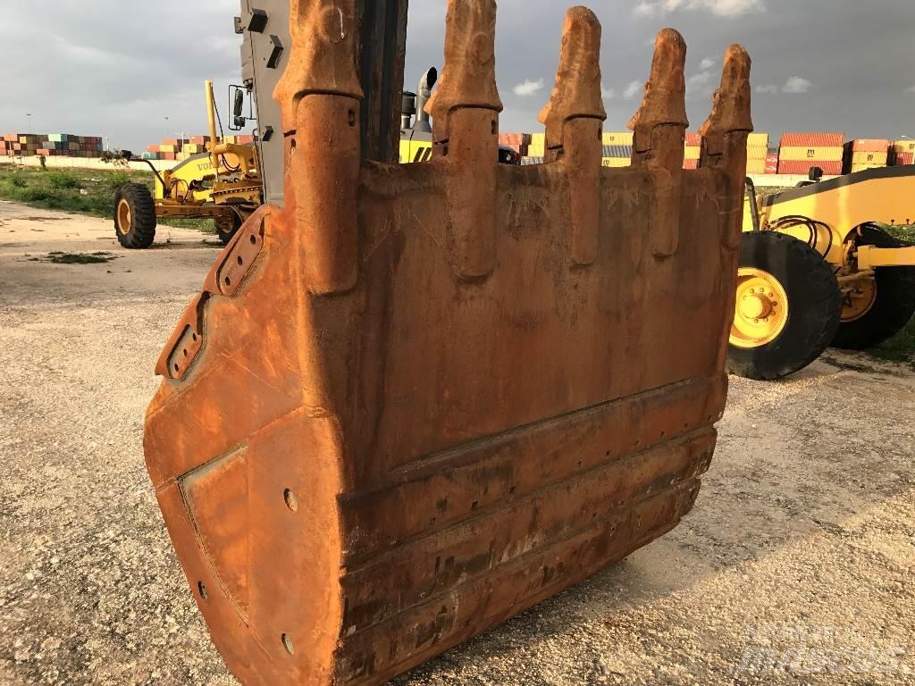 Volvo EC 460 B LC Crawler excavators