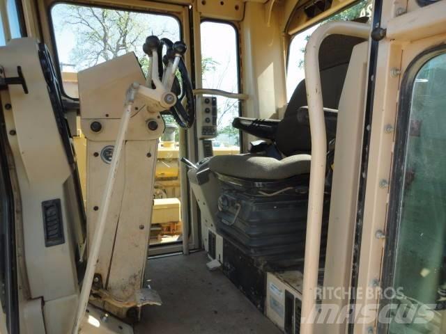 CAT 12H Graders