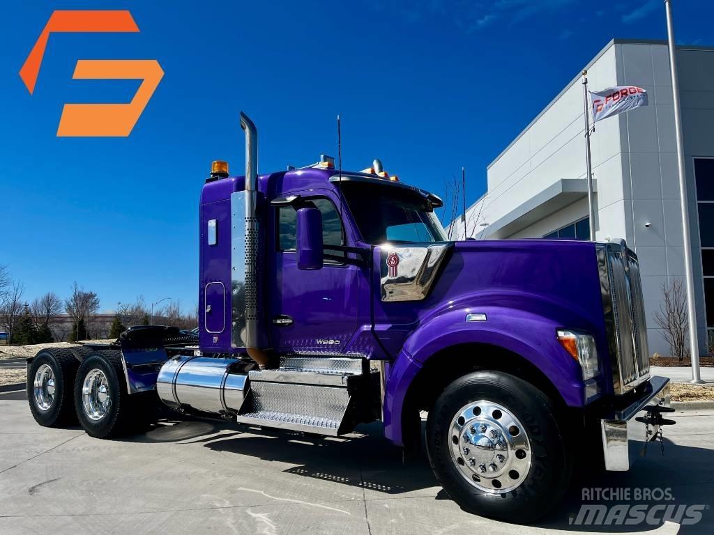 Kenworth W 990 Truck Tractor Units