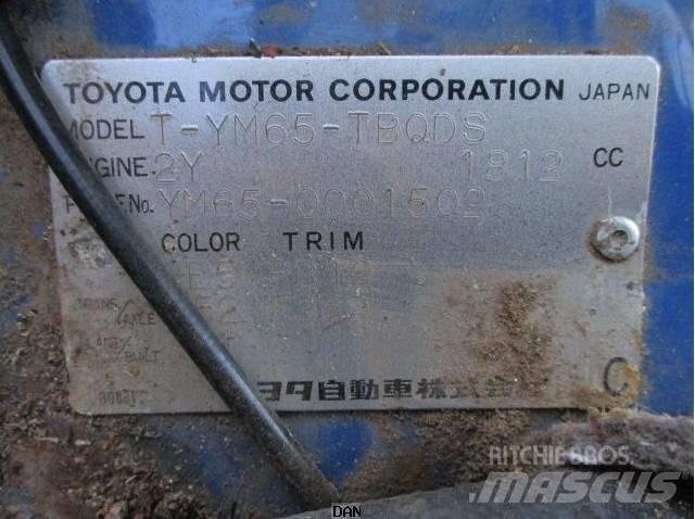 Toyota T-YM65 Flatbed/Dropside trucks