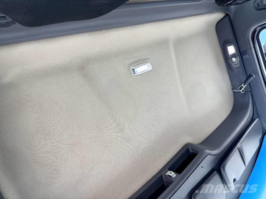 Peterbilt 567 Truck Tractor Units