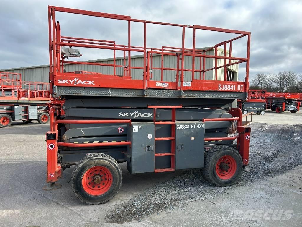 SkyJack SJ 8841 RT Scissor lifts