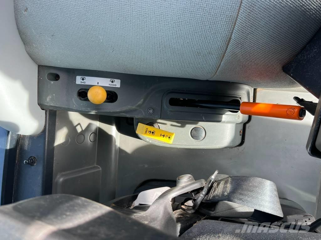 CLAAS Atos 230 Tractors