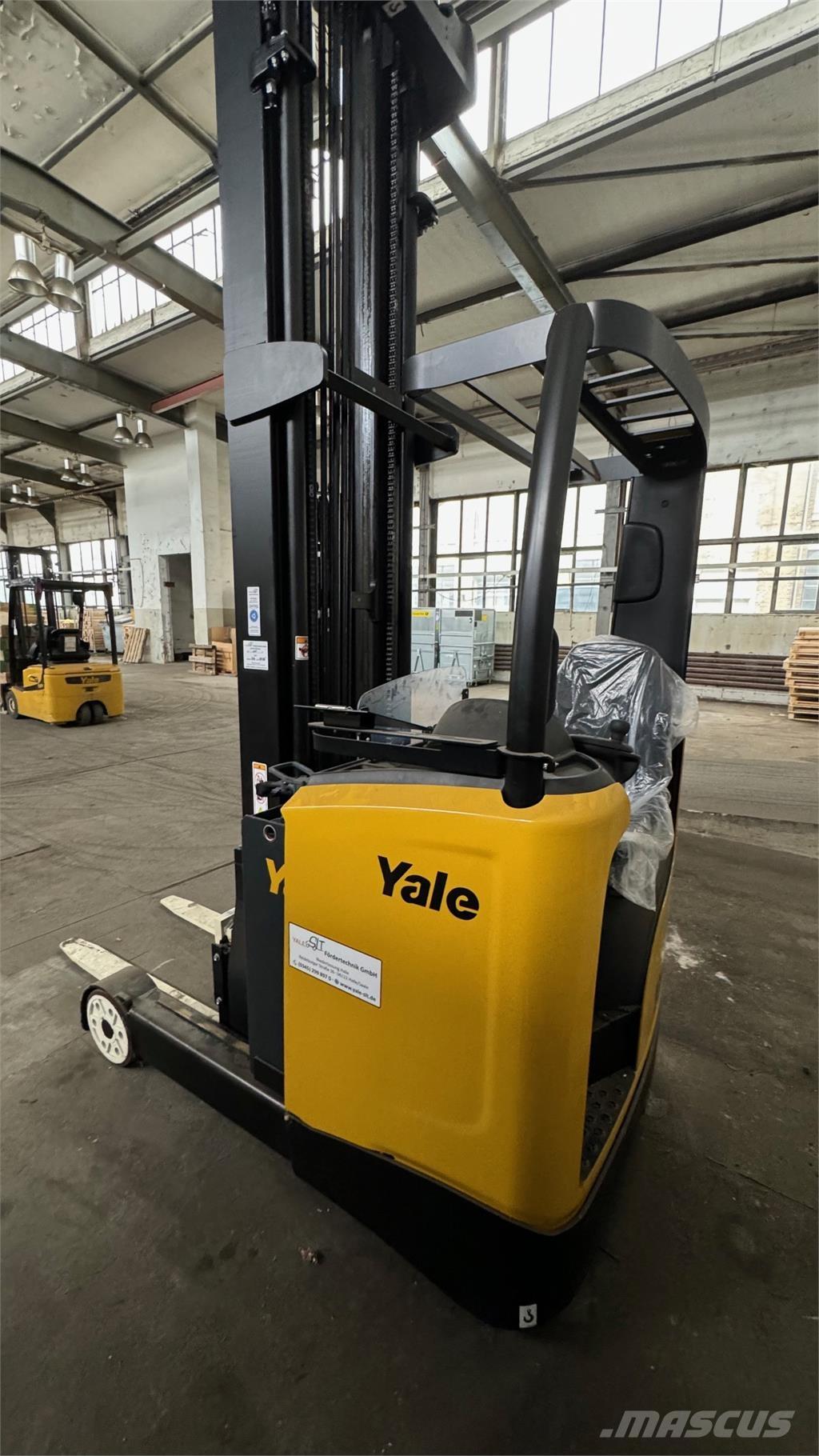 Yale MR16 Reach truck