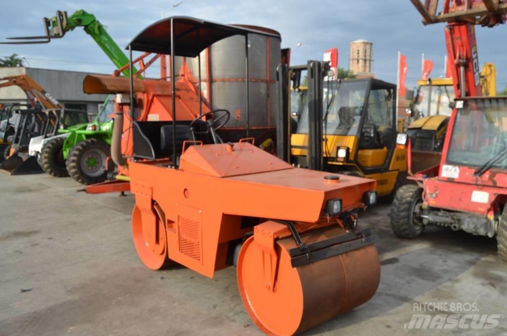 Bomag BW 90 Twin drum rollers