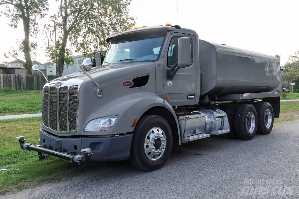 Peterbilt 579 Water tankers
