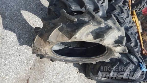  Pneus 9.5-24 Tyres, wheels and rims