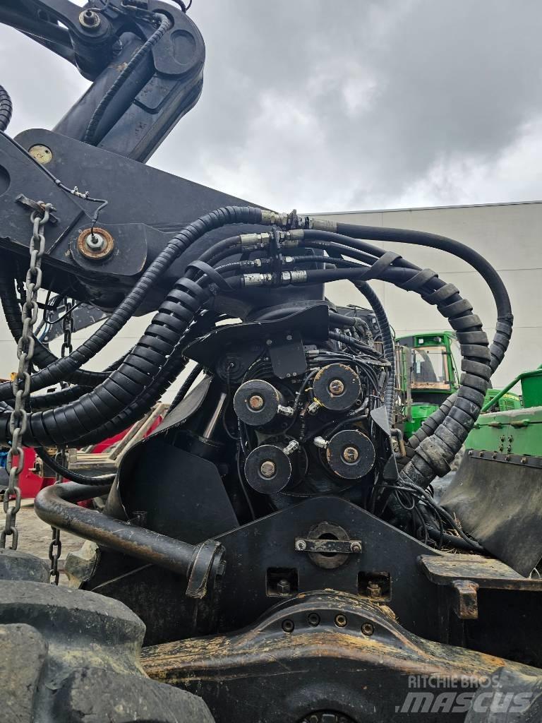 John Deere 1470 E Harvesters