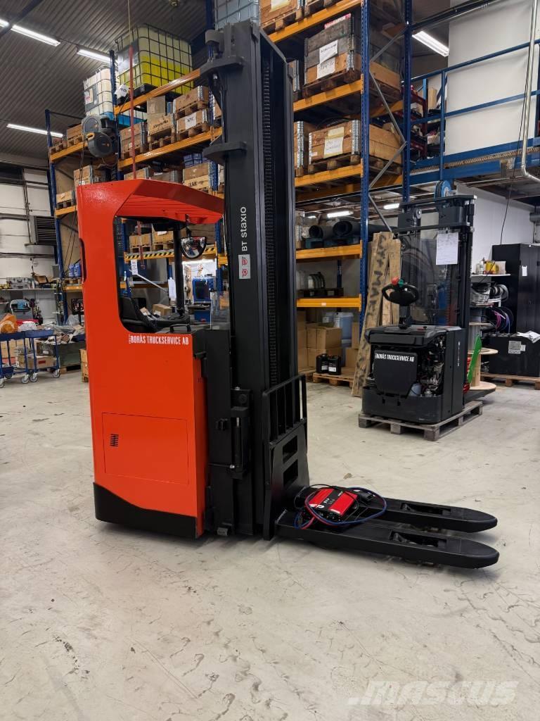 BT truck SRE160L Self propelled stackers