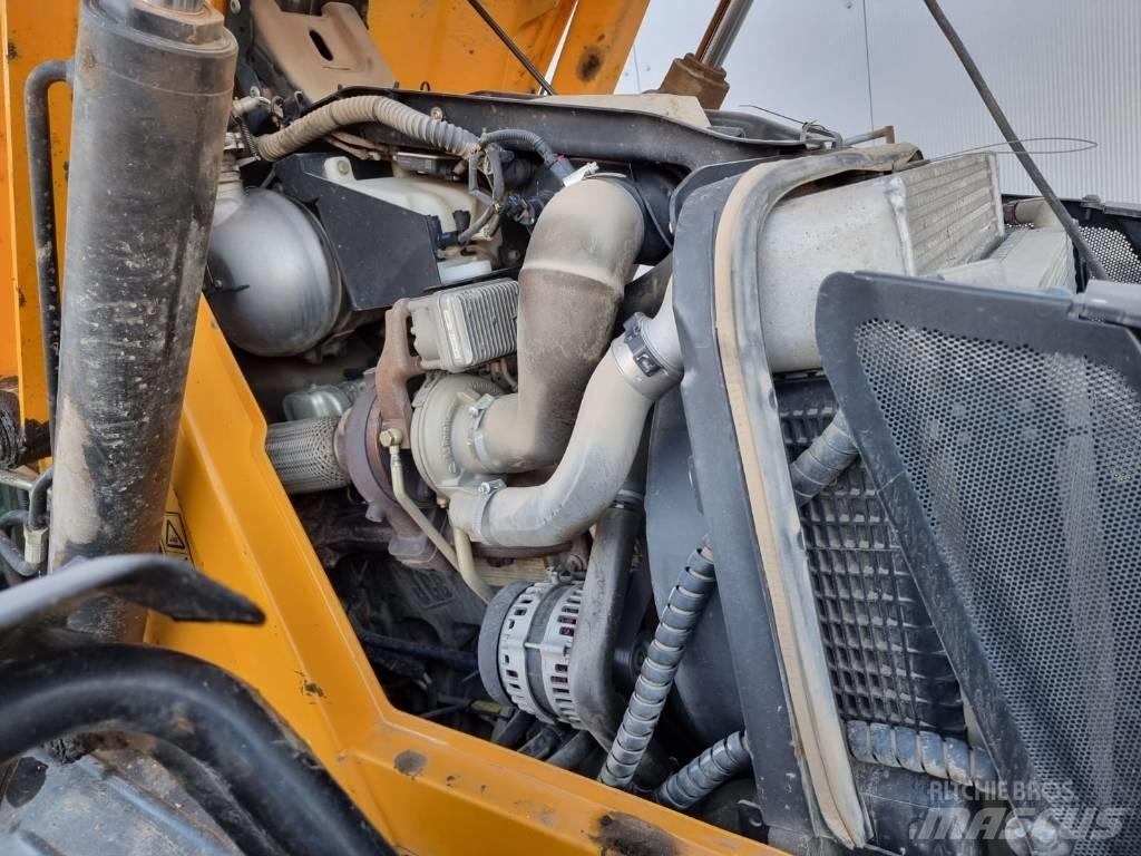 JCB 4 CX TLB's